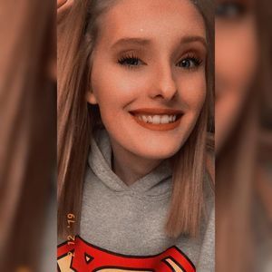 Meet your Posher, Halli